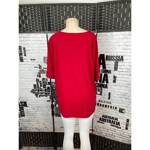89th & Madison Plus 2X Solid Red Crew Neck Studded Cold Shoulder Half Sleeve Top - Picture 3 of 5
